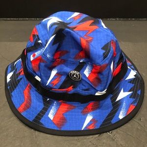 Nike Paris Saint Germain Bucket Hat 